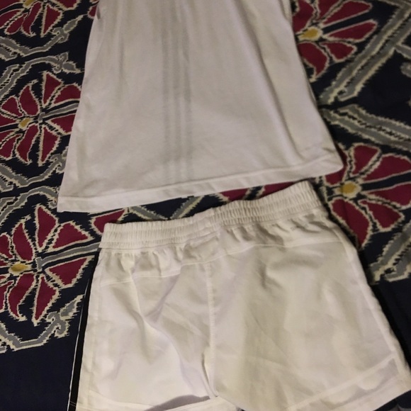 Adidas 2 Piece Short Active Set - Picture 7 of 7